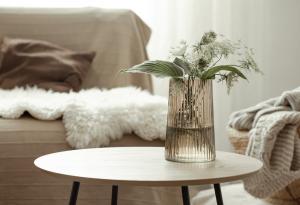 Виц: Ехее, колко красиви чаши за ракия имаш!