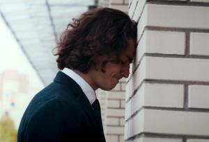 Дали приятелят ви не крие от вас, че вече е безработен?