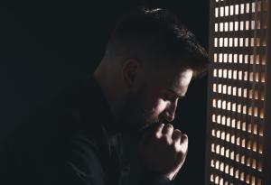 Виц: Синът ми наскоро стана свещеник