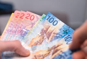 Виц: Къде съхранявате парите си?