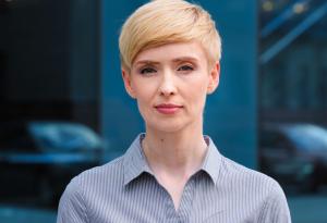 Не образованието те прави най-образован. А възпитанието