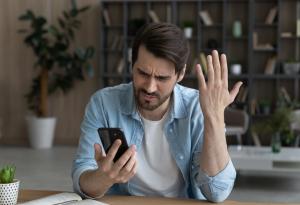 Виц: Мъж пише SMS до приятелката си