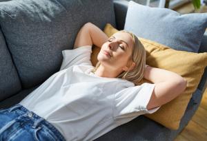 Кратката обедна дрямка „рестартира“ мозъка и подобрява ученето