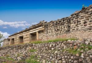 Откриха мистериозен лабиринт под църква в Мексико