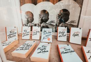 Любовта не е огледало, а прозорец