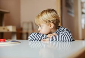 Медикаментозното лечение на синдрома на дефицит на вниманието и хиперактивност може да има положителен ефект върху поведението на пациентите 