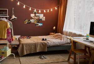 Виц: Бележка на стаята на студент в общежитието