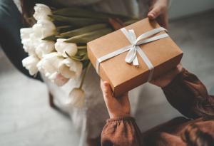 Защо някои хора не умеят да подаряват