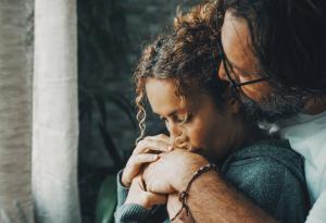 Без жената мъжът е просто една нелепа шега ~ Джеймс Клавел