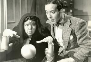 Виц: Колко струва една сесия хипноза?