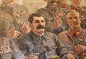 Виц: На Червения площад в Москва, Русия някакъв човек крещял