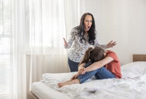 Как да успокоим себе си, преди да креснем на детето