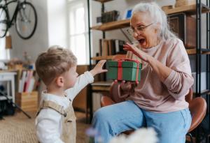 1 юни е – реалността през очите на родителите срещу бабите