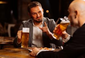 Виц: Защо пиеш?