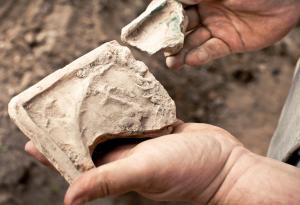 Откриха фабрика за вино от времето на Асирийското царство