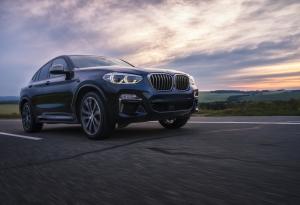 Виц: Искам едни чистачки за BMW-то