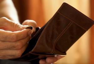 Виц: Загубен е портфейл с цяла заплата