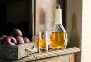 Виц: Едно шише ракия срещу мъката