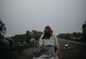 Проучване регистрира с точност приливите и отливите на самотата с възрастта 