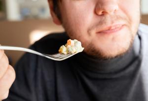 Виц: Тъщи си говорят