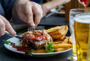 Свръхпреработените храни увеличават риска от рак на белия дроб