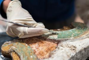 От шедьоври до грим: екологосъобразно консервиране на художествени произведения, достатъчно деликатно за човешката кожа