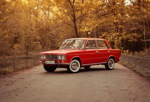 Виц: Искам две чистачки за моята Lada