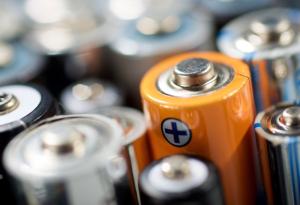 Винена киселина може да помогне за рециклирането на метали от батерии 
