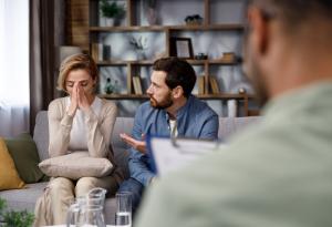 Виц: Семейна терапия