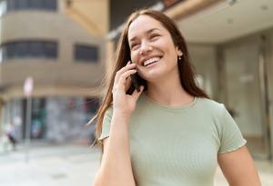 Виц: Ало, скъпи, можеш ли да говориш?