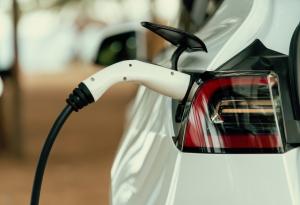 Разработиха изкуствен интелект, който прогнозира прецизно живота на литиево-йонните батерии