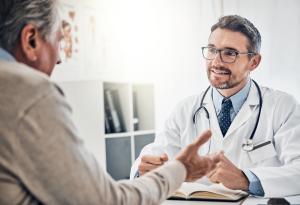 Виц: Докторе, кажи ми на чист български какво ми е