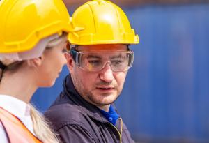 Виц: Митничари разговарят