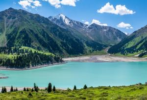 Астрономи представиха нова теория за появата на вода на Земята