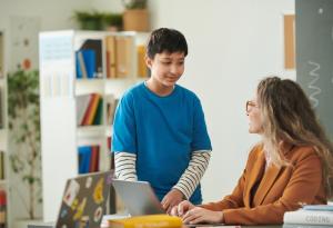 Виц: Колко време може да издържи без скафандър човек в Космоса? 