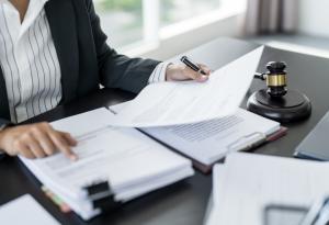 Виц: Колко струва разводът?