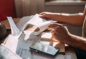 Виц: Платих си сметките