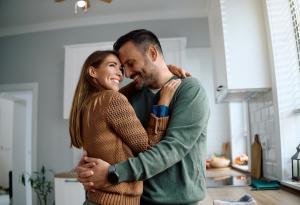 Виц: Скъпи, не забелязваш ли нещо различно у мен?