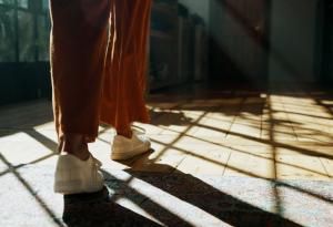 Ходенето назад подобрява гъвкавостта и координацията