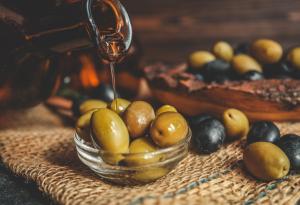 Кои маслини са по-полезни – черните или зелените