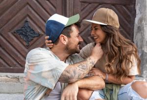 Смехът като лекарство: как науката доказва ползите за здравето