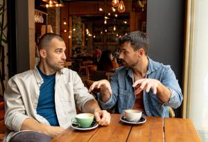 Виц: Как разбираш коя жена е добра?