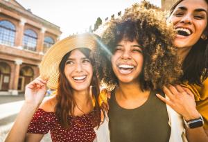 Приятелят - повече от десет роднини?