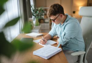 Виц: Дневник на типичния студент