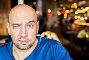 Виц: Пред всеки женен мъж има две възможности