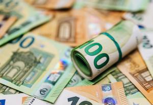 Виц: От днес искам 2000 евро заплата и четири почивни дни седмично!