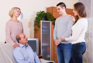 Виц: Мамо, тате, запознайте се с Ганка - тя ще живее у нас