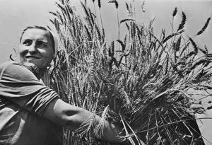 Виц: Руснак се хвали на група български селяни