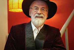 Тери Пратчет: създай ситуация, за да опознаеш човека