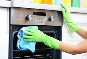 Трикове за почистване на готварската печка